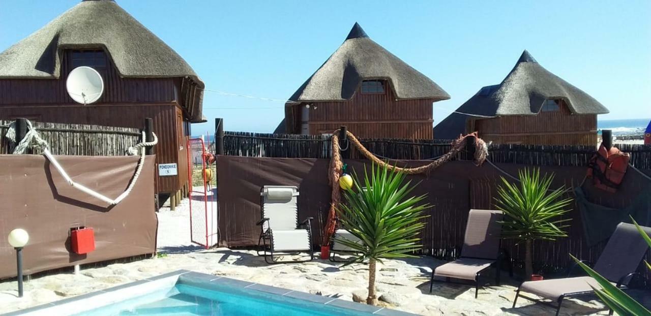 Honne-pondokkies Lodge Hondeklipbaai